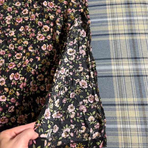 Reformation Black Floral Skirt Pink Hibiscus with Slit - Picture 2 of 8
